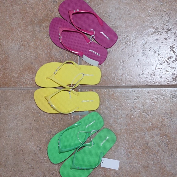Joe Boxer Shoes 3 Pair Joe Boxer Flip Flops Poshmark